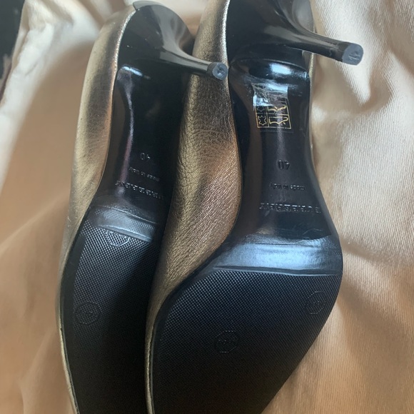 Burberry heels size 40, fits 9-9.5 - Picture 4 of 4